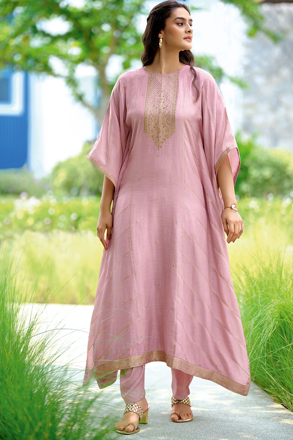 Pinkish Purple Viscose Woven Kaftan With Handwork 